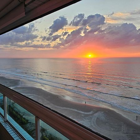 Apartamento Frente Mar Pe Na Areia Praia Grande  Zewnętrze zdjęcie
